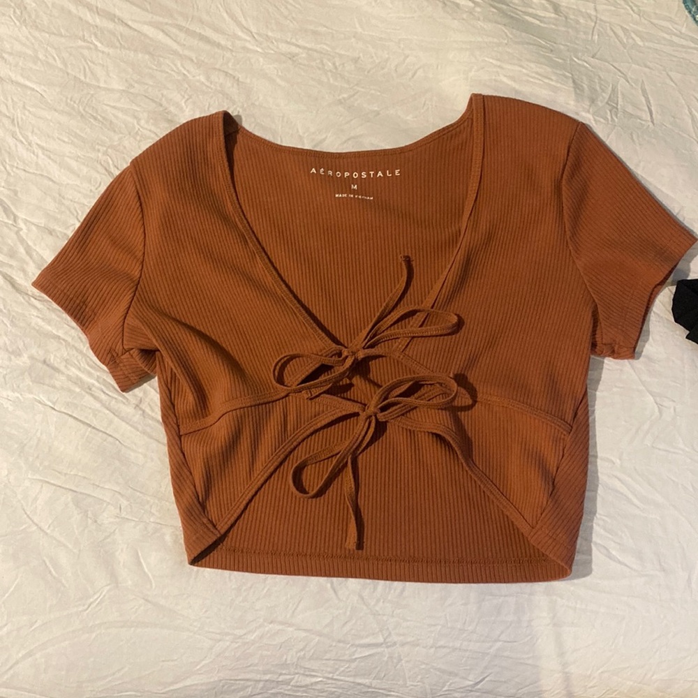 size m aeropostale cropped shirt